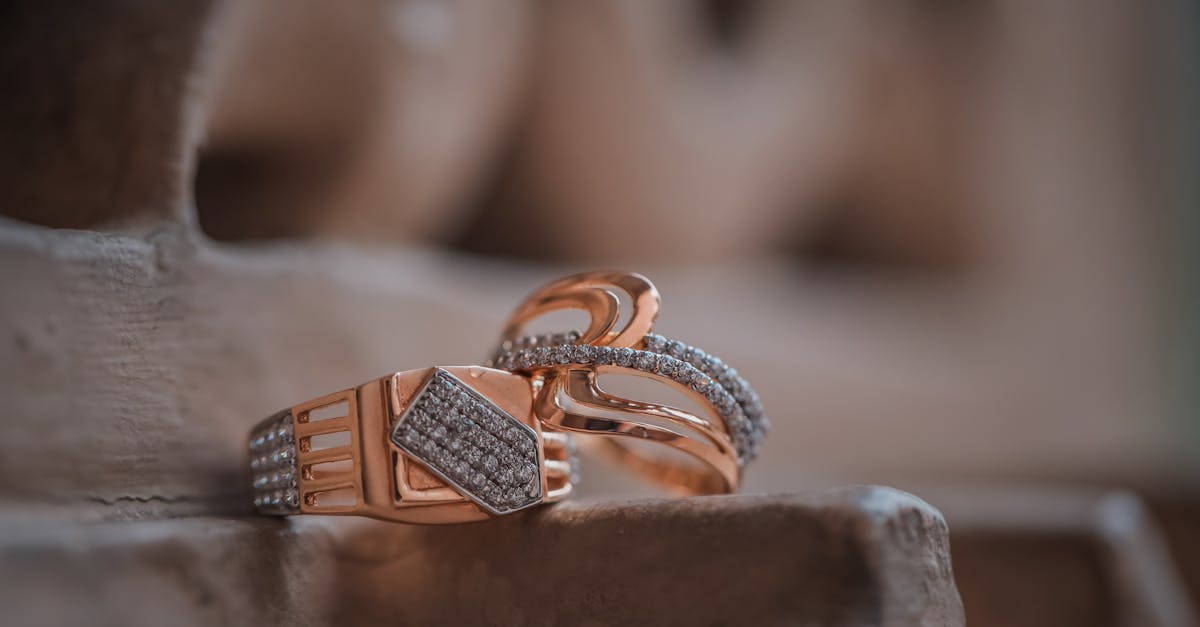 Unveiling the Charm of Antique Vintage Engagement Rings